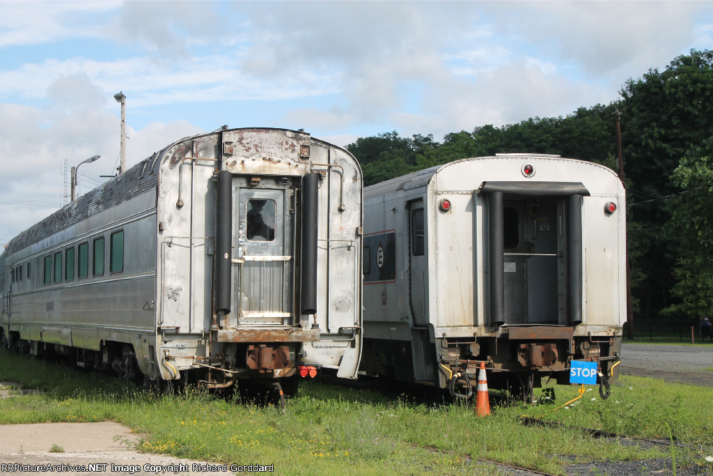 Passenger coaches 